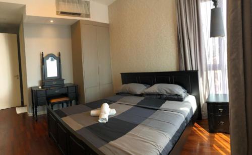 Bunga Paya Pantai Apartment | The Shore Walking To Jonker Streets 5
