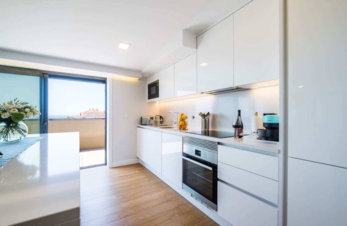 Parede Apartment | The Shoreline 2 by Portugal Portfolio