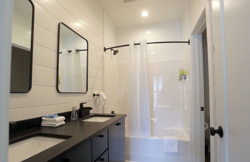 Shell Knob Cottage | The Sloane with Boat Dock at Rod N Reel Resort