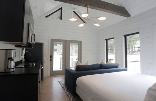 Shell Knob Cottage | The Sloane with Boat Dock at Rod N Reel Resort