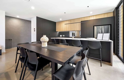 Mooloolaba House | The Smith Unit 3 Mooloolaba Beach Retreat