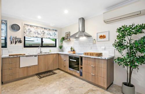 Korumburra Apartment | The Snug Premium 1BR Self Contained Apartment FREE Netflix
