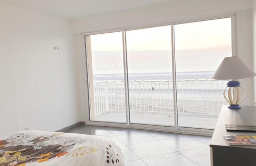 Fort-Mahon-Plage Apartment | The Soothing Turtle