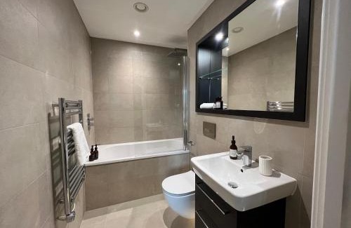 York Apartment | The Spitalfields Suite at Ryedale House
