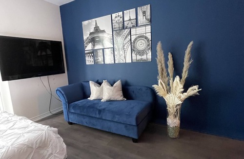 Toronto Entertainment District Condo | The Spot at Bisha