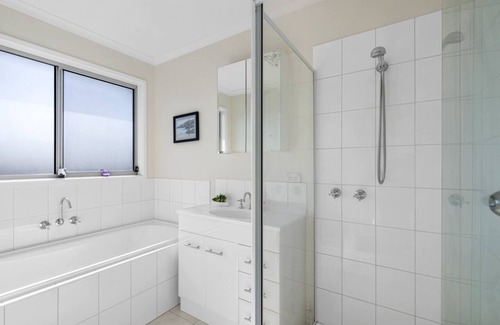 Clifton Springs House | The Springs A Tranquil Family Retreat