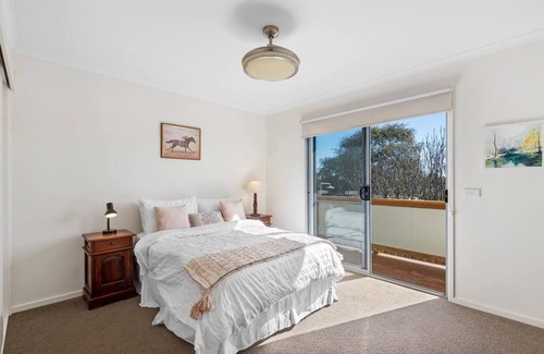 Clifton Springs House | The Springs A Tranquil Family Retreat