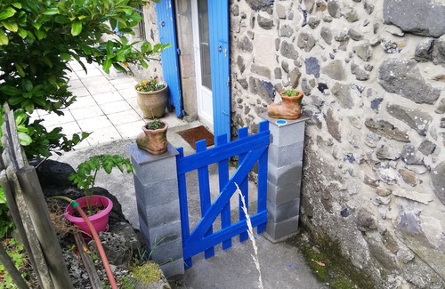 Saint-Priest Cottage | The squirrel house .