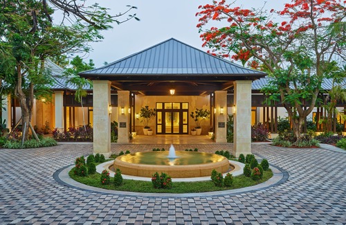 Herreras Hotel | The St. Regis Bahia Beach Resort, Puerto Rico