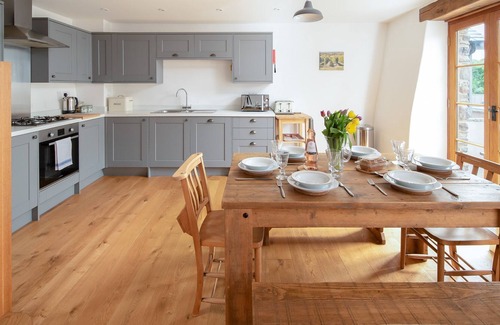 West Down Cottage | The Stable at West Down - a cottage that sleeps 5 guests in 3 bedrooms