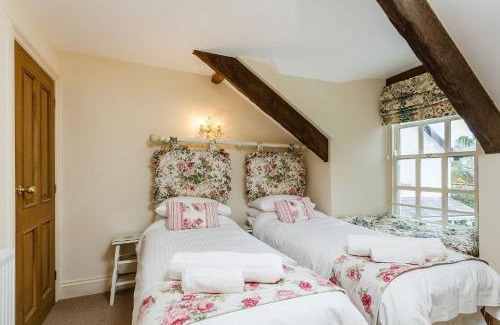 Totnes House | The Stable