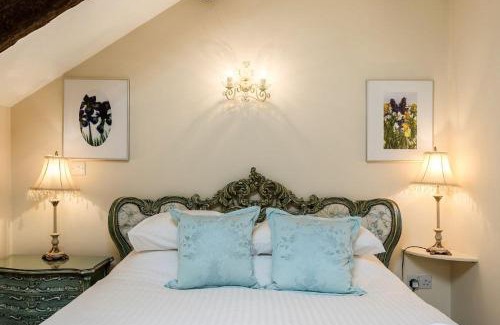 Totnes House | The Stable