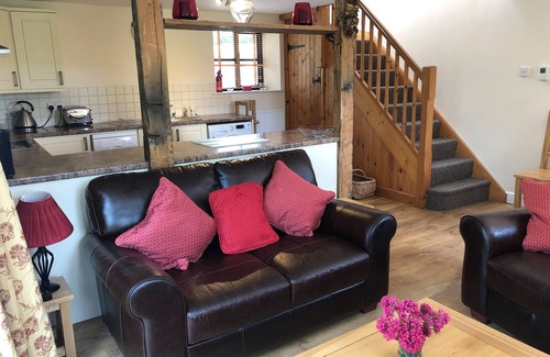 Marstow Cottage | THE STABLE, pet friendly, with a garden in Marstow