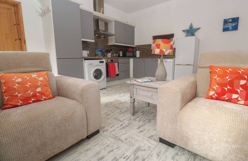 Rosudgeon Cottage | THE STABLE, pet friendly, character holiday cottage in Rosudgeon