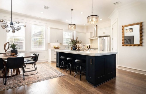 College Station House | The Station: Luxurious Rustic Elegance 3 King Suites