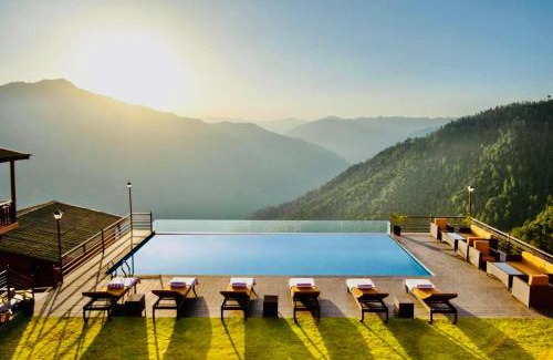 Uttar Pradesh Hotel | The Staynest retreat and SPA Gangtok 4 STAR LUXURY RESORT