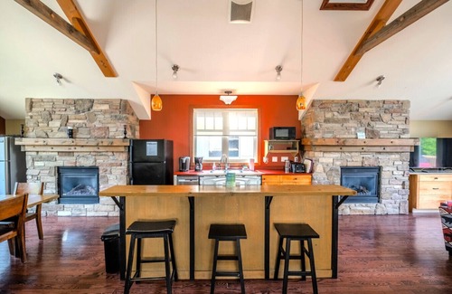 The Blue Mountains Ski Chalet | The Stella at Blue View Chalet