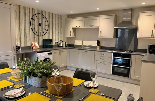 Ludlow House | THE STOKESAY, pet friendly, with a garden in Ludlow
