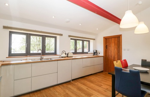 Shepton Mallet Cottage | THE STONE BARN, character holiday cottage in Shepton Mallet