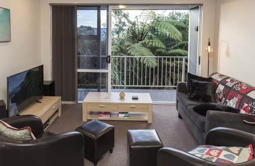 Rewa Apartment | The Strandon Loft No 7 - Prime Location