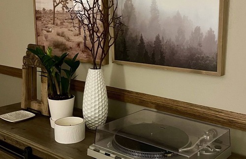 Sturgis House | The Sturgis Reserve - Cozy town home at the gateway to the Black Hills!