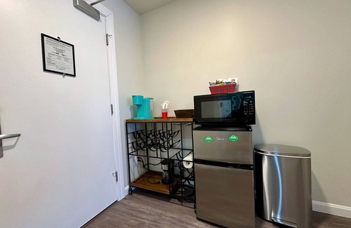 Killington Apartment | The Suites: Next Door - Studio at Killington Resort on the Bus Route. Discounted Ski Rentals. 531