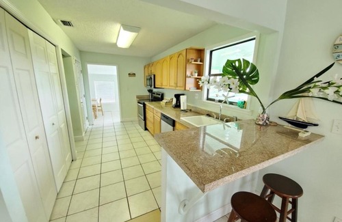 Crescent Beach House | The Summer House - Upper home