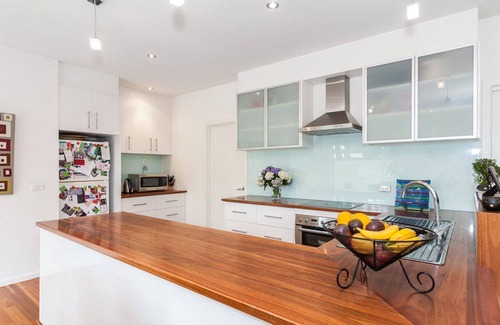 Anglesea House | The Summerhouse - a summer house and entertainers dream