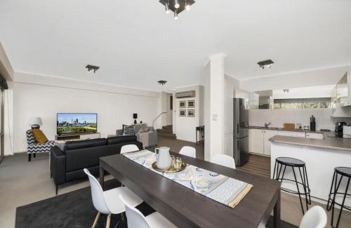 Manuka Apartment | The Summit E2 Kingston ACT