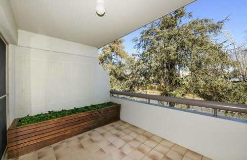 Manuka Apartment | The Summit E2 Kingston ACT