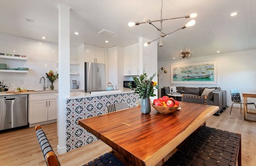 Carpinteria Apartment | The Sun of Carp! 2BD 1BA, 2 Blocks to Beach, Walk Everywhere!
