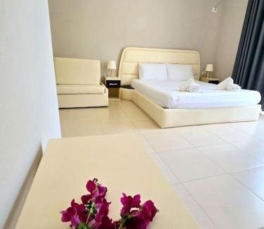 Himare Apartment | The Sunny Side