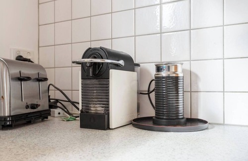 Prahran Apartment | The Sunroom Minimalist Chic moments from Chapel St