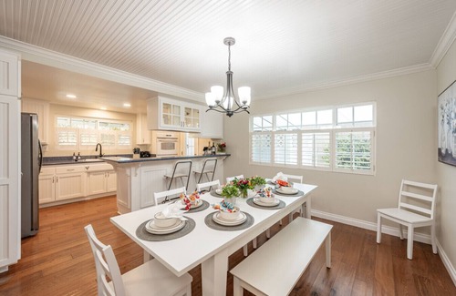 La Palma Apartment | The Sunshine Poolhouse w/2 Primary Suites - 15 Min to Disney!