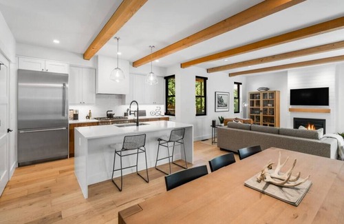 Bozeman House | The Sweet Spot - Downtown Bozeman