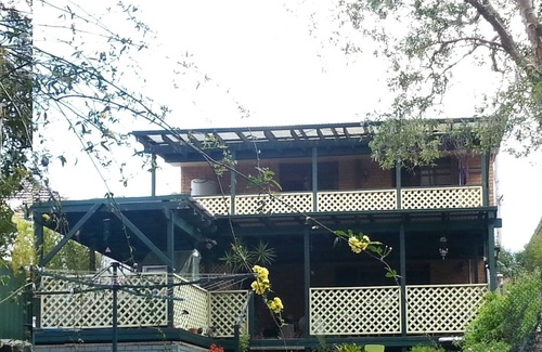 Bexley House | The Tardis Expanded - Huge 4BR - Great Location