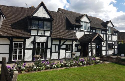 Quedgeley Hotel | The Thatch Inn