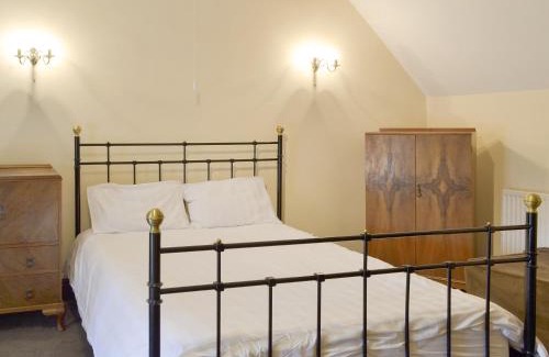 Hundall House | The Threshing Barn- 25347