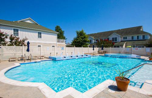 Rehoboth Beach Apartment | The Tides Sandy Bottom Cir Unit 107