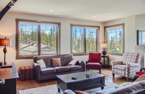 Big White Ski Resort Apartment | The Timbers by Okanagan Premier
