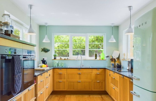 Nettlestone House | The Timbers in Seaview