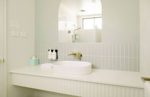 Busselton Hotel | The Timothee Resort