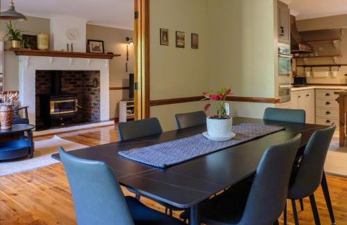 Warburton House | The Tolpuddle Cottage