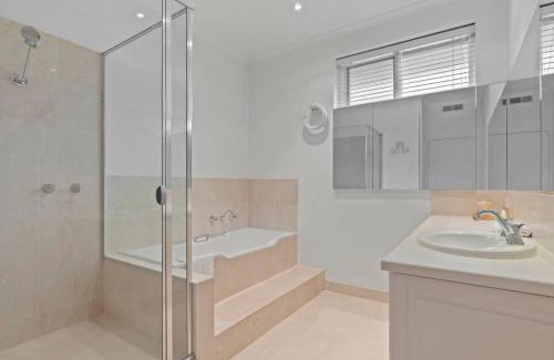 Toorak Apartment | The Toorak Pearl