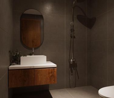 Hai Ba Trung Apartment | The Topaz Gate Hanoi-Urban Escape with Elevator Access-Coffee 24-7