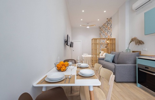La Creu del Grau Apartment | The Trafalgar Apartment 02 by Florit Flats