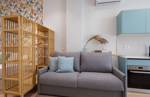 La Creu del Grau Apartment | The Trafalgar Apartment 02 by Florit Flats
