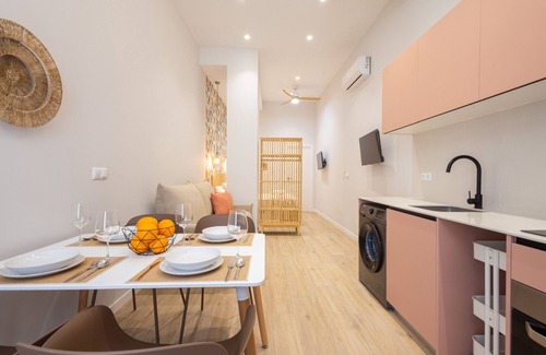 La Creu del Grau Apartment | The Trafalgar Apartment 06 by Florit Flats