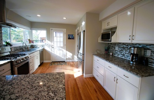 Bel Aire House | The Traveler's House-Central to All, Hilltop, Hot Tub, Gameroom, Firepit, Skiing