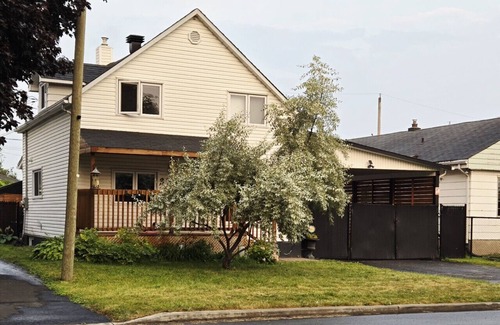 Gatineau House | The tree bedrooms family nest